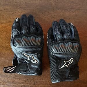 Black Alpinestars SMX-1 Air v2 Motorcycle Gloves, Size Medium